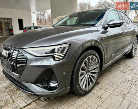Сірий Ауді E-Tron, об'ємом двигуна 0 л та пробігом 39 тис. км за 46500 $, фото 1 на Automoto.ua