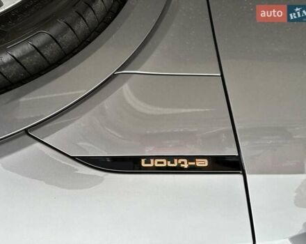 Серый Ауди E-Tron, объемом двигателя 0 л и пробегом 112 тыс. км за 31900 $, фото 35 на Automoto.ua