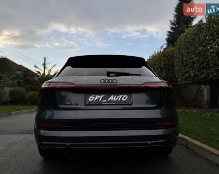 Серый Ауди E-Tron, объемом двигателя 0 л и пробегом 27 тыс. км за 48800 $, фото 7 на Automoto.ua