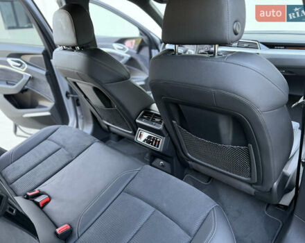 Сірий Ауді E-Tron, об'ємом двигуна 0 л та пробігом 63 тис. км за 39999 $, фото 37 на Automoto.ua