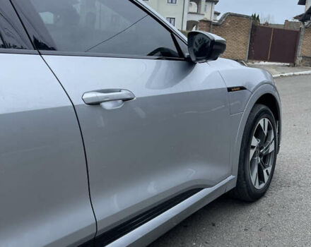 Серый Ауди E-Tron, объемом двигателя 0 л и пробегом 74 тыс. км за 37500 $, фото 23 на Automoto.ua