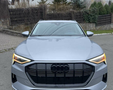 Серый Ауди E-Tron, объемом двигателя 0 л и пробегом 74 тыс. км за 37500 $, фото 11 на Automoto.ua