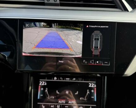 Серый Ауди E-Tron, объемом двигателя 0 л и пробегом 31 тыс. км за 40500 $, фото 27 на Automoto.ua