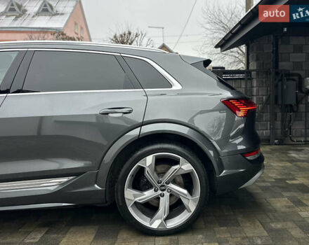 Серый Ауди E-Tron, объемом двигателя 0 л и пробегом 48 тыс. км за 49999 $, фото 10 на Automoto.ua