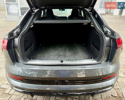 Серый Ауди E-Tron, объемом двигателя 0 л и пробегом 37 тыс. км за 49500 $, фото 52 на Automoto.ua