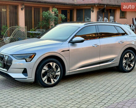 Сірий Ауді E-Tron, об'ємом двигуна 0 л та пробігом 49 тис. км за 36500 $, фото 10 на Automoto.ua