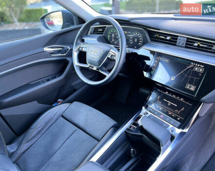 Серый Ауди E-Tron, объемом двигателя 0 л и пробегом 18 тыс. км за 42500 $, фото 29 на Automoto.ua