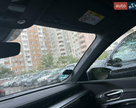 Серый Ауди E-Tron, объемом двигателя 0 л и пробегом 44 тыс. км за 38700 $, фото 10 на Automoto.ua