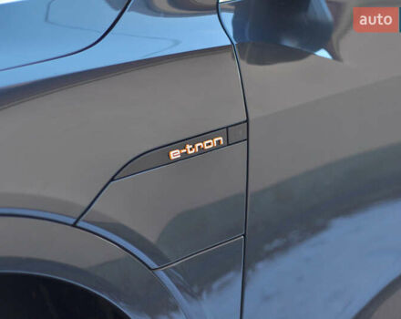 Серый Ауди E-Tron, объемом двигателя 0 л и пробегом 38 тыс. км за 37000 $, фото 21 на Automoto.ua