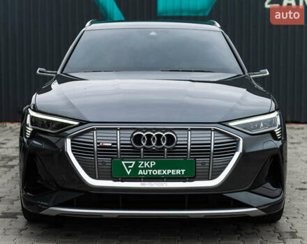 Серый Ауди E-Tron, объемом двигателя 0 л и пробегом 33 тыс. км за 53000 $, фото 2 на Automoto.ua