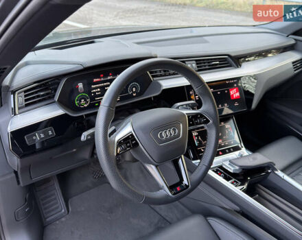 Серый Ауди E-Tron, объемом двигателя 0 л и пробегом 14 тыс. км за 53999 $, фото 77 на Automoto.ua