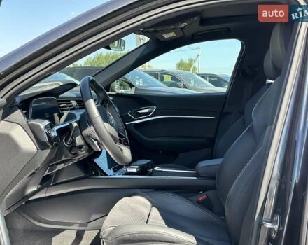 Серый Ауди E-Tron, объемом двигателя 0 л и пробегом 70 тыс. км за 39650 $, фото 36 на Automoto.ua