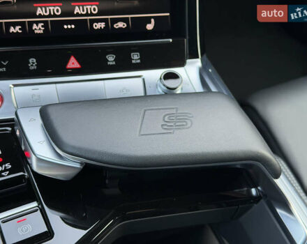 Серый Ауди E-Tron, объемом двигателя 0 л и пробегом 14 тыс. км за 53999 $, фото 134 на Automoto.ua