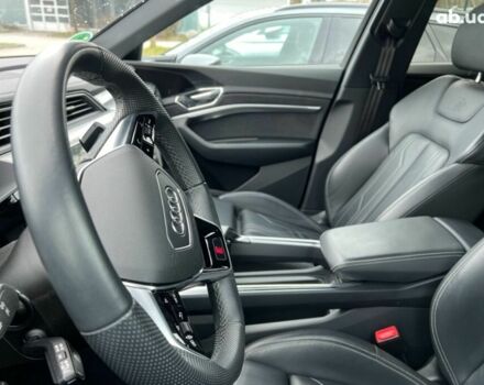 Серый Ауди E-Tron, объемом двигателя 0 л и пробегом 25 тыс. км за 54123 $, фото 11 на Automoto.ua