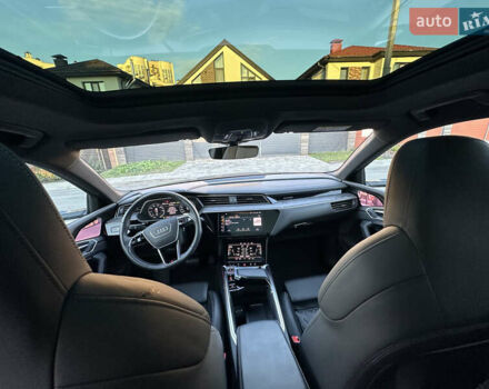 Сірий Ауді E-Tron, об'ємом двигуна 0 л та пробігом 28 тис. км за 47700 $, фото 26 на Automoto.ua