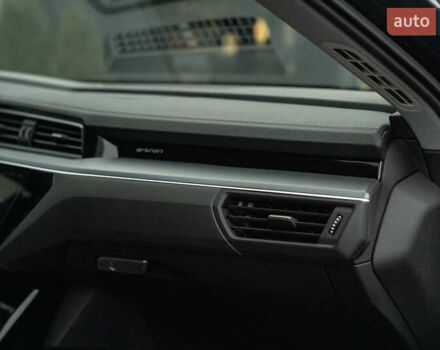 Сірий Ауді E-Tron, об'ємом двигуна 0 л та пробігом 64 тис. км за 37900 $, фото 36 на Automoto.ua