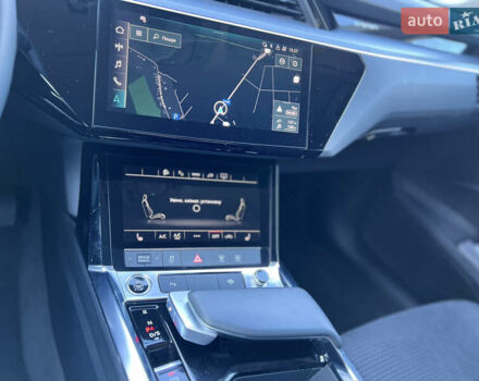 Серый Ауди E-Tron, объемом двигателя 0 л и пробегом 18 тыс. км за 42500 $, фото 41 на Automoto.ua
