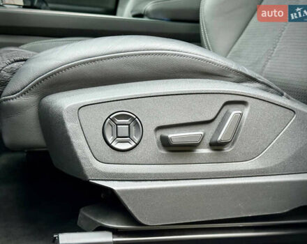 Серый Ауди E-Tron, объемом двигателя 0 л и пробегом 39 тыс. км за 44500 $, фото 28 на Automoto.ua