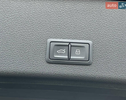 Серый Ауди E-Tron, объемом двигателя 0 л и пробегом 32 тыс. км за 42131 $, фото 36 на Automoto.ua