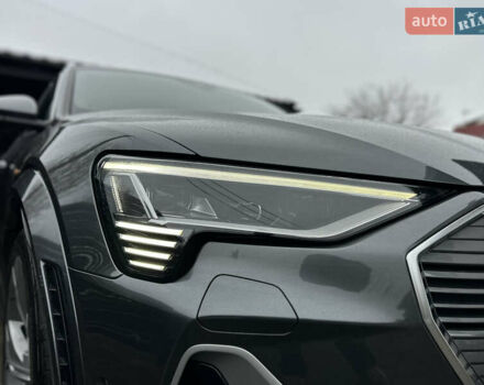 Серый Ауди E-Tron, объемом двигателя 0 л и пробегом 48 тыс. км за 49999 $, фото 26 на Automoto.ua