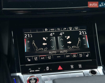 Серый Ауди E-Tron, объемом двигателя 0 л и пробегом 48 тыс. км за 49999 $, фото 65 на Automoto.ua