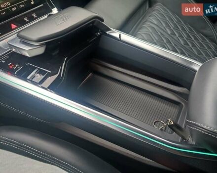 Сірий Ауді E-Tron, об'ємом двигуна 0 л та пробігом 36 тис. км за 47777 $, фото 39 на Automoto.ua