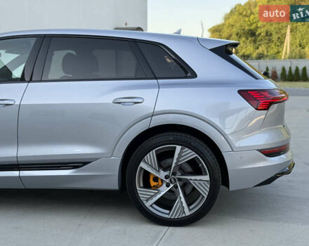 Сірий Ауді E-Tron, об'ємом двигуна 0 л та пробігом 63 тис. км за 39999 $, фото 25 на Automoto.ua