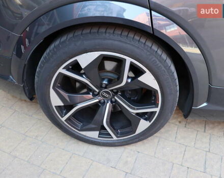 Серый Ауди E-Tron, объемом двигателя 0 л и пробегом 37 тыс. км за 55900 $, фото 4 на Automoto.ua