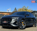 Серый Ауди E-Tron, объемом двигателя 0 л и пробегом 42 тыс. км за 47848 $, фото 3 на Automoto.ua