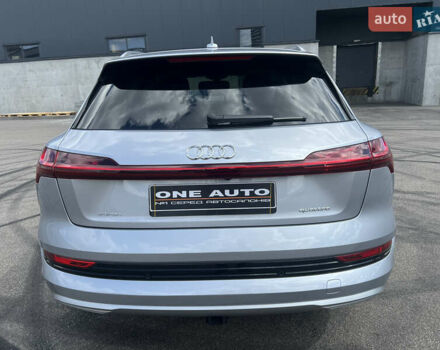 Сірий Ауді E-Tron, об'ємом двигуна 0 л та пробігом 22 тис. км за 48490 $, фото 5 на Automoto.ua