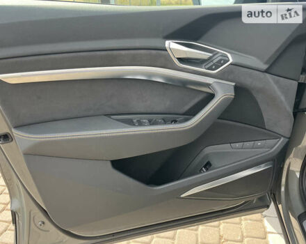 Серый Ауди E-Tron, объемом двигателя 0 л и пробегом 58 тыс. км за 44950 $, фото 17 на Automoto.ua