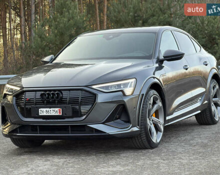 Серый Ауди E-Tron, объемом двигателя 0 л и пробегом 14 тыс. км за 53999 $, фото 2 на Automoto.ua