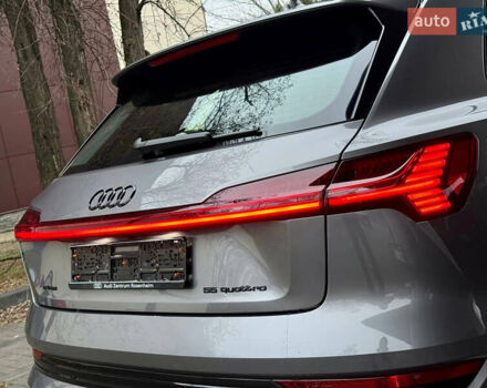 Серый Ауди E-Tron, объемом двигателя 0 л и пробегом 39 тыс. км за 44500 $, фото 75 на Automoto.ua