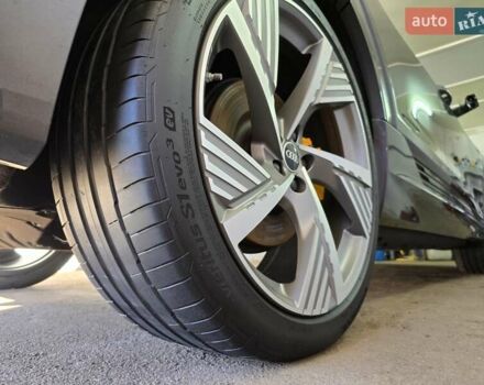 Сірий Ауді E-Tron, об'ємом двигуна 0 л та пробігом 100 тис. км за 41888 $, фото 85 на Automoto.ua
