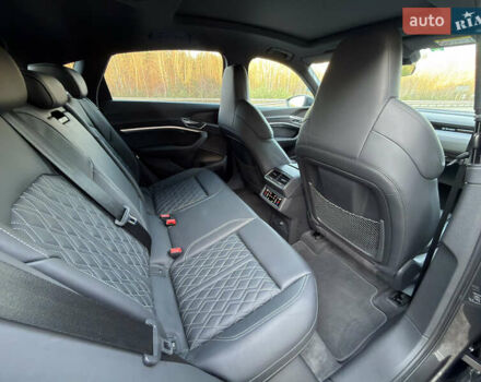 Серый Ауди E-Tron, объемом двигателя 0 л и пробегом 14 тыс. км за 53999 $, фото 99 на Automoto.ua