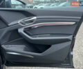 Серый Ауди E-Tron, объемом двигателя 0 л и пробегом 32 тыс. км за 41367 $, фото 53 на Automoto.ua