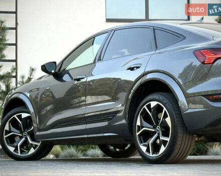 Сірий Ауді E-Tron, об'ємом двигуна 0 л та пробігом 25 тис. км за 47431 $, фото 23 на Automoto.ua