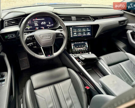 Серый Ауди E-Tron, объемом двигателя 0 л и пробегом 31 тыс. км за 46500 $, фото 43 на Automoto.ua