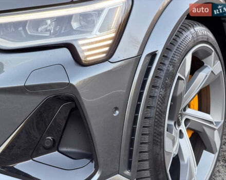 Серый Ауди E-Tron, объемом двигателя 0 л и пробегом 14 тыс. км за 53999 $, фото 21 на Automoto.ua