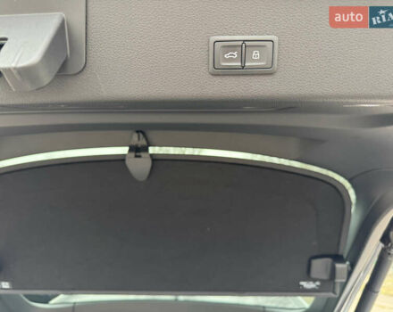 Сірий Ауді E-Tron, об'ємом двигуна 0 л та пробігом 61 тис. км за 39999 $, фото 22 на Automoto.ua