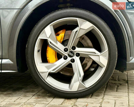 Серый Ауди E-Tron, объемом двигателя 0 л и пробегом 37 тыс. км за 49500 $, фото 23 на Automoto.ua