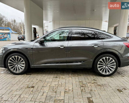 Сірий Ауді E-Tron, об'ємом двигуна 0 л та пробігом 39 тис. км за 46500 $, фото 16 на Automoto.ua