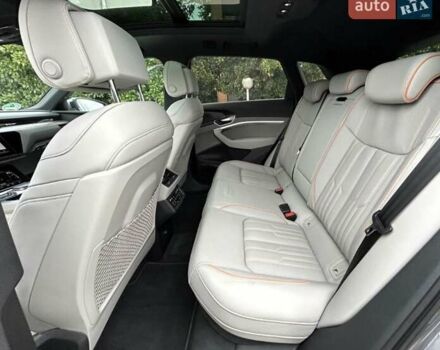 Серый Ауди E-Tron, объемом двигателя 0 л и пробегом 43 тыс. км за 48900 $, фото 13 на Automoto.ua
