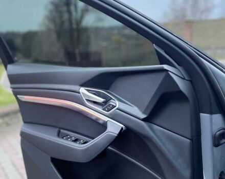 Серый Ауди E-Tron, объемом двигателя 0 л и пробегом 74 тыс. км за 37500 $, фото 37 на Automoto.ua