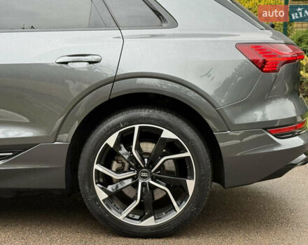 Сірий Ауді E-Tron, об'ємом двигуна 0 л та пробігом 151 тис. км за 29500 $, фото 46 на Automoto.ua