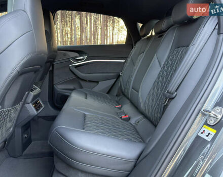 Серый Ауди E-Tron, объемом двигателя 0 л и пробегом 14 тыс. км за 53999 $, фото 86 на Automoto.ua