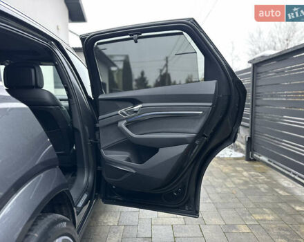 Серый Ауди E-Tron, объемом двигателя 0 л и пробегом 48 тыс. км за 49999 $, фото 81 на Automoto.ua