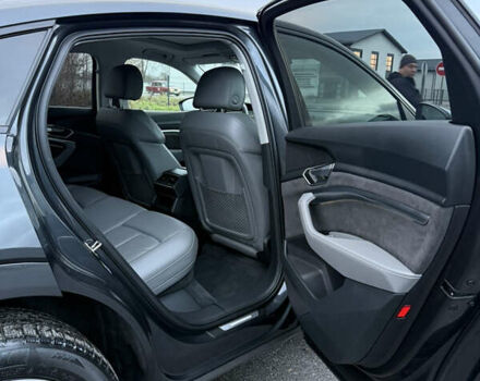 Серый Ауди E-Tron, объемом двигателя 0 л и пробегом 197 тыс. км за 23900 $, фото 38 на Automoto.ua