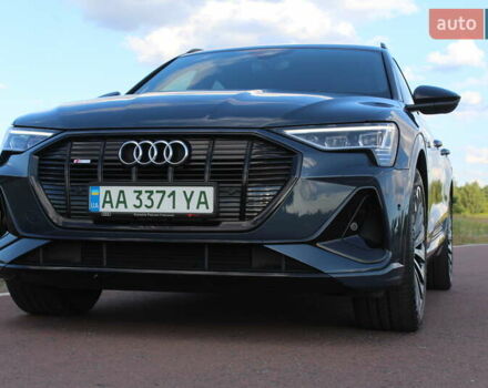 Сірий Ауді E-Tron, об'ємом двигуна 0 л та пробігом 80 тис. км за 38700 $, фото 22 на Automoto.ua