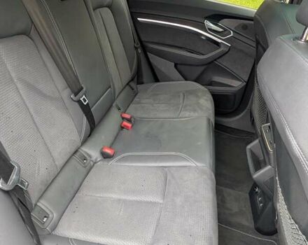 Серый Ауди E-Tron, объемом двигателя 0 л и пробегом 41 тыс. км за 43500 $, фото 13 на Automoto.ua